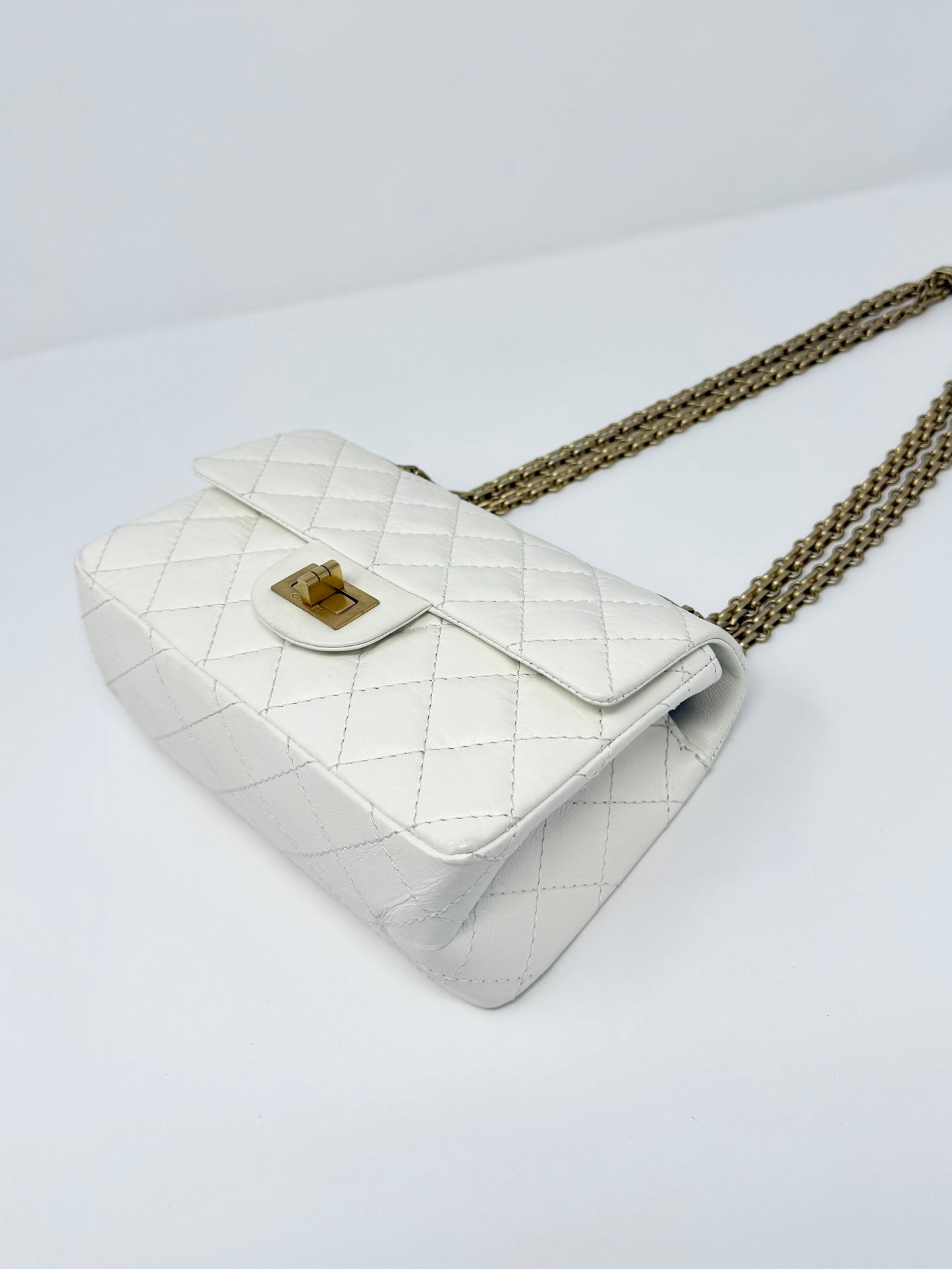 CHANEL Mini 2.55 Reissue Classic Flap White