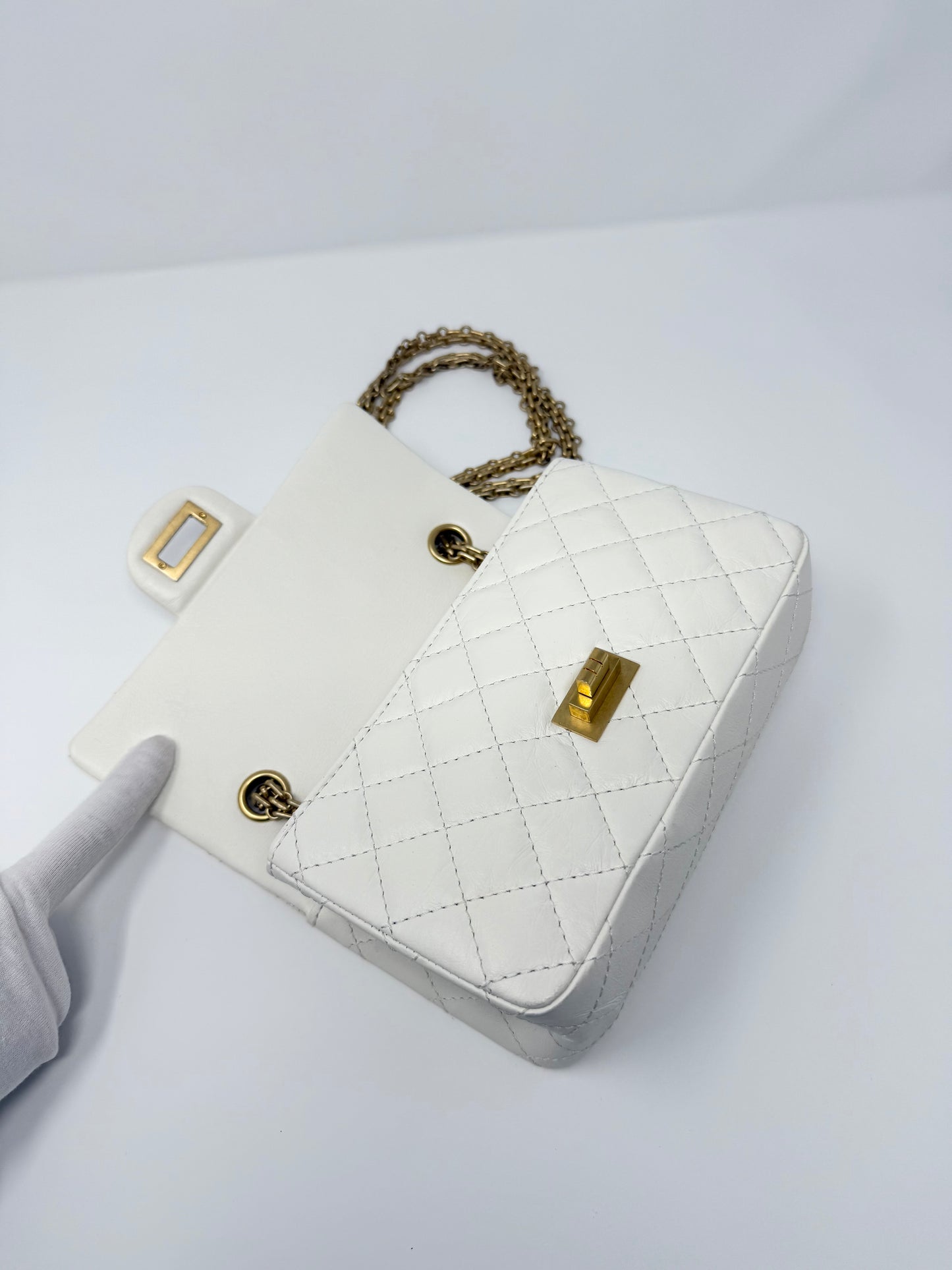 CHANEL Mini 2.55 Reissue Classic Flap White