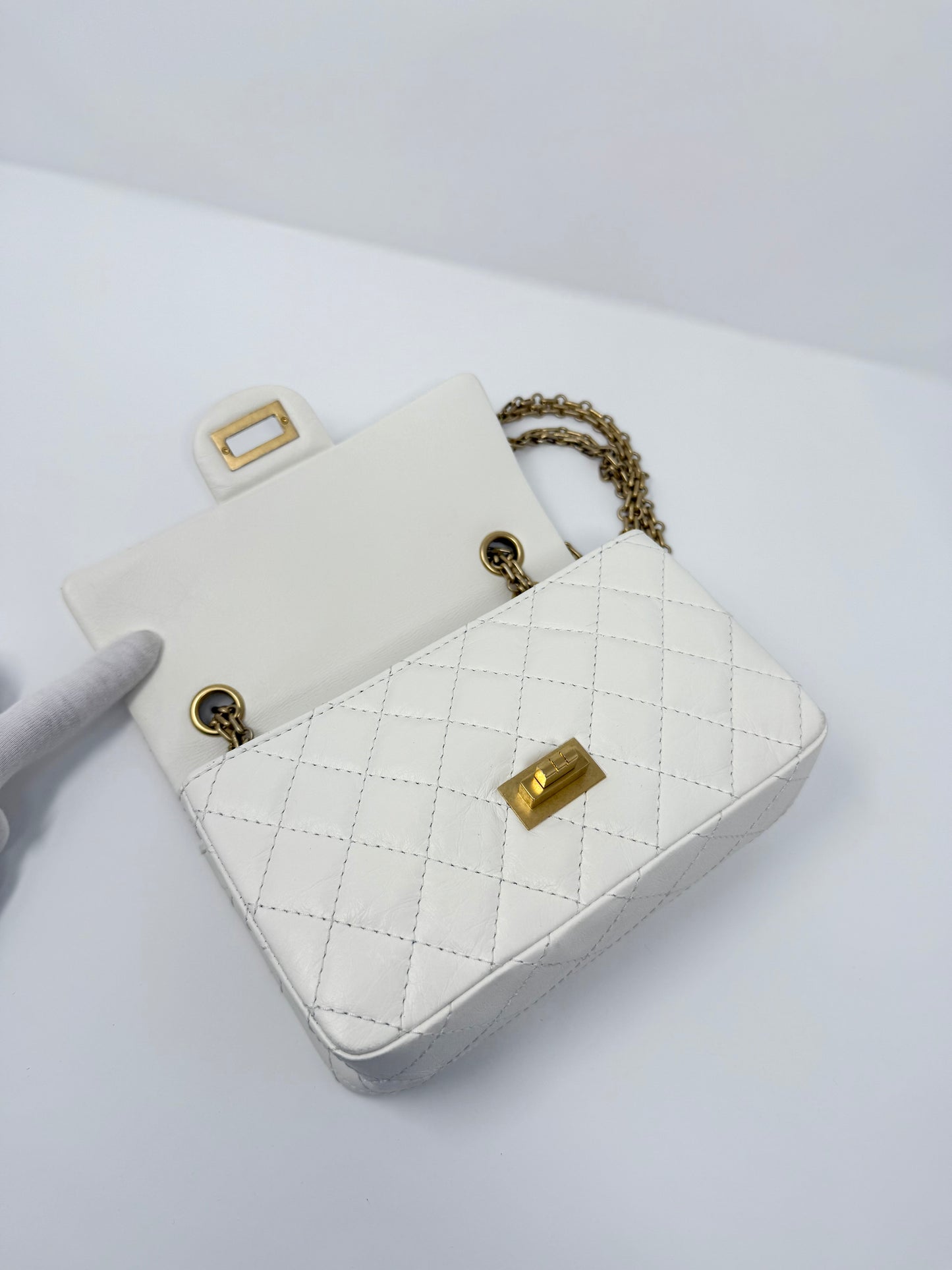 CHANEL Mini 2.55 Reissue Classic Flap White