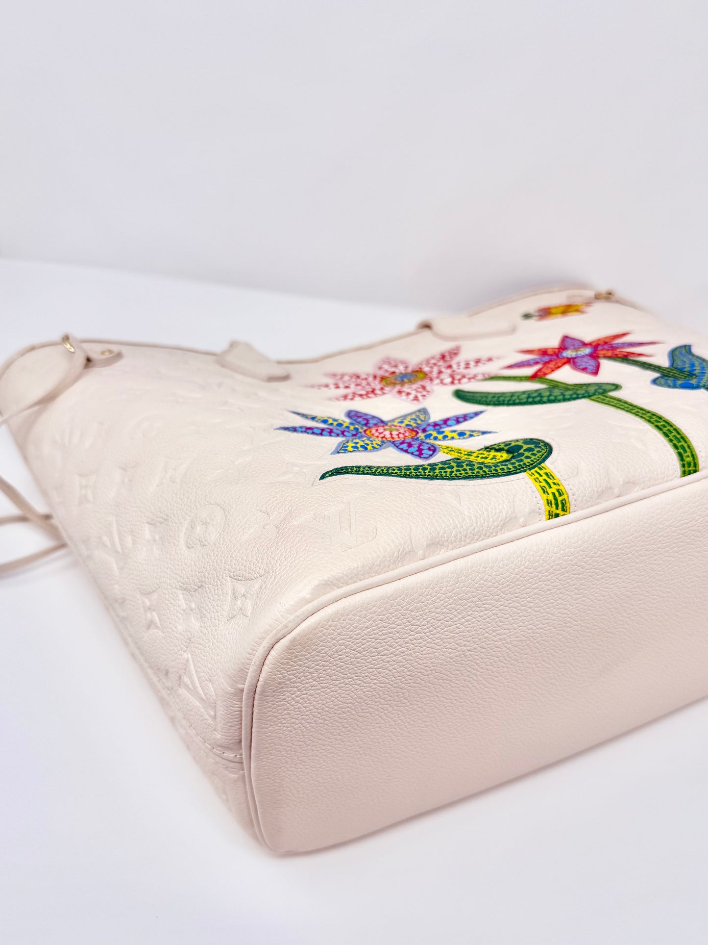 Louis Vuitton Yayoi Kusama Neverfull Empreinte Infinity Dots Flowers Butterflies