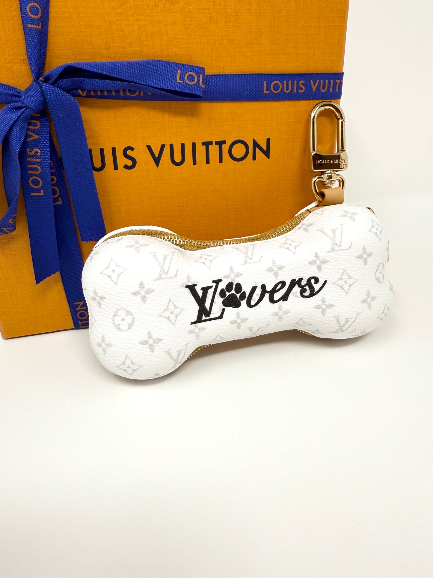 Louis Vuitton Pharrell Bone Key Holder Bag Charm White Paw Monogram