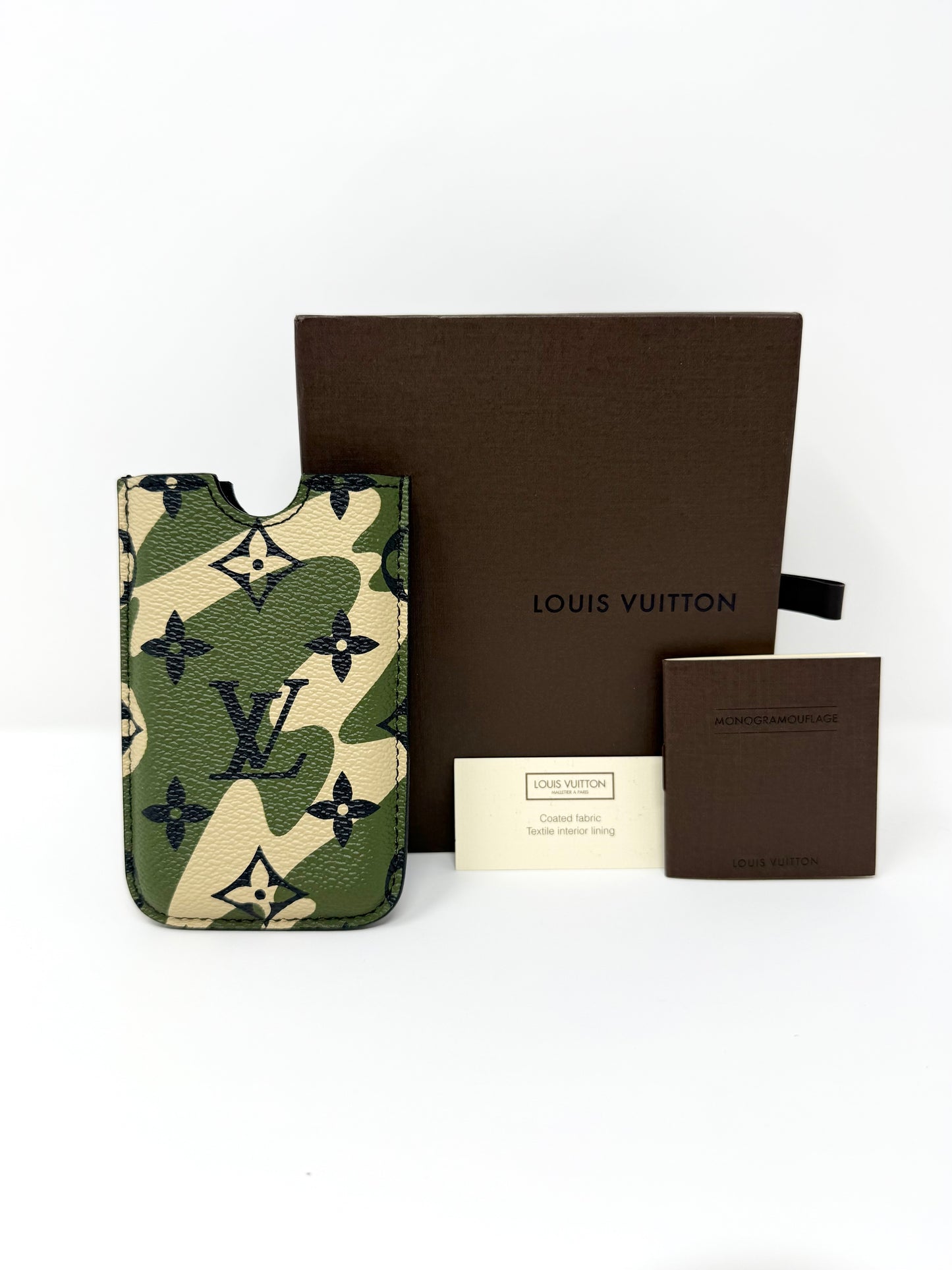 Louis Vuitton Takashi Murakami Monogramouflage Multifunctional iPod Case Card Holder