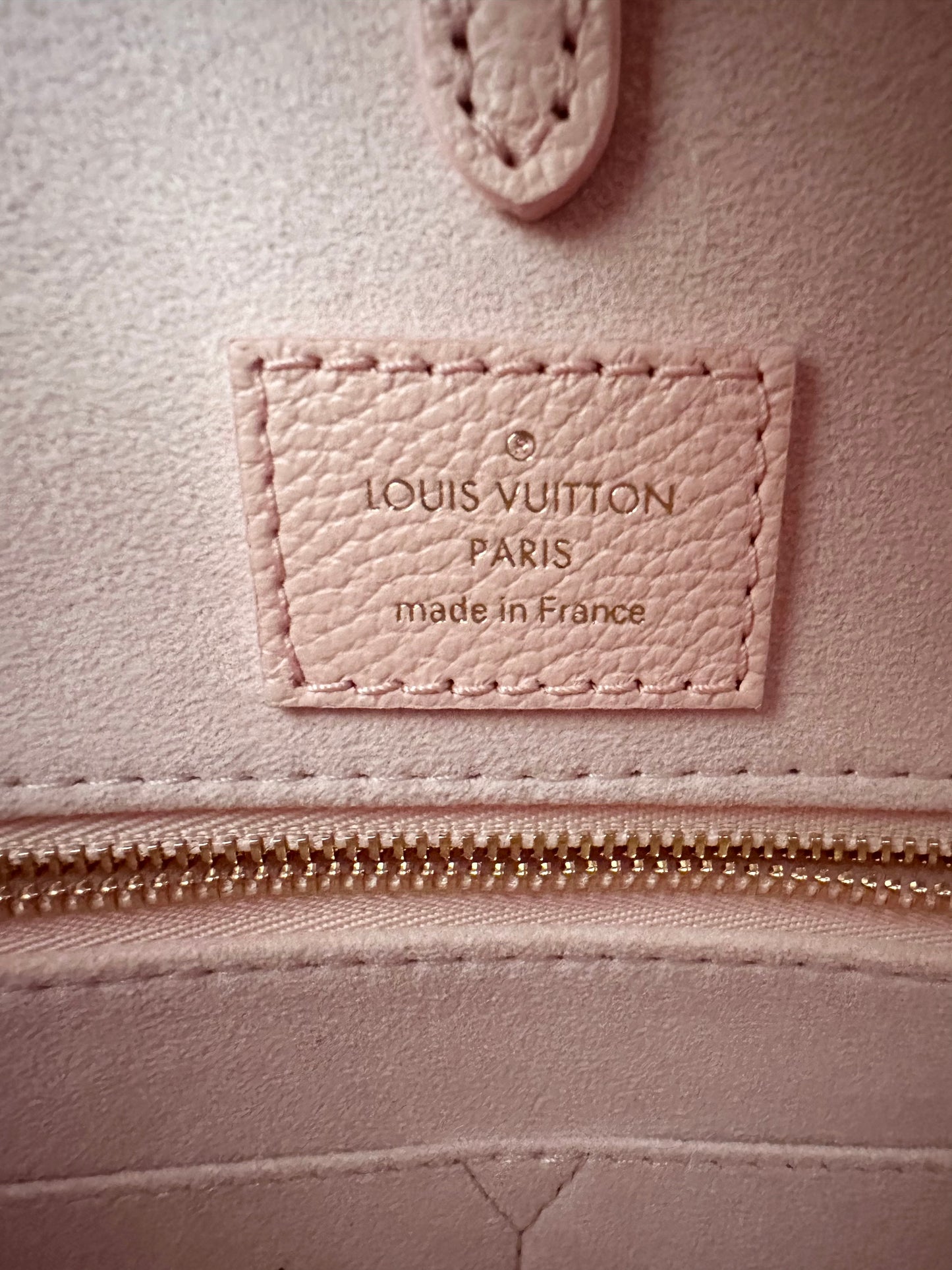 Louis Vuitton Onthego MM By The Pool Empreinte Giant Degrade Rose Gradient Pink