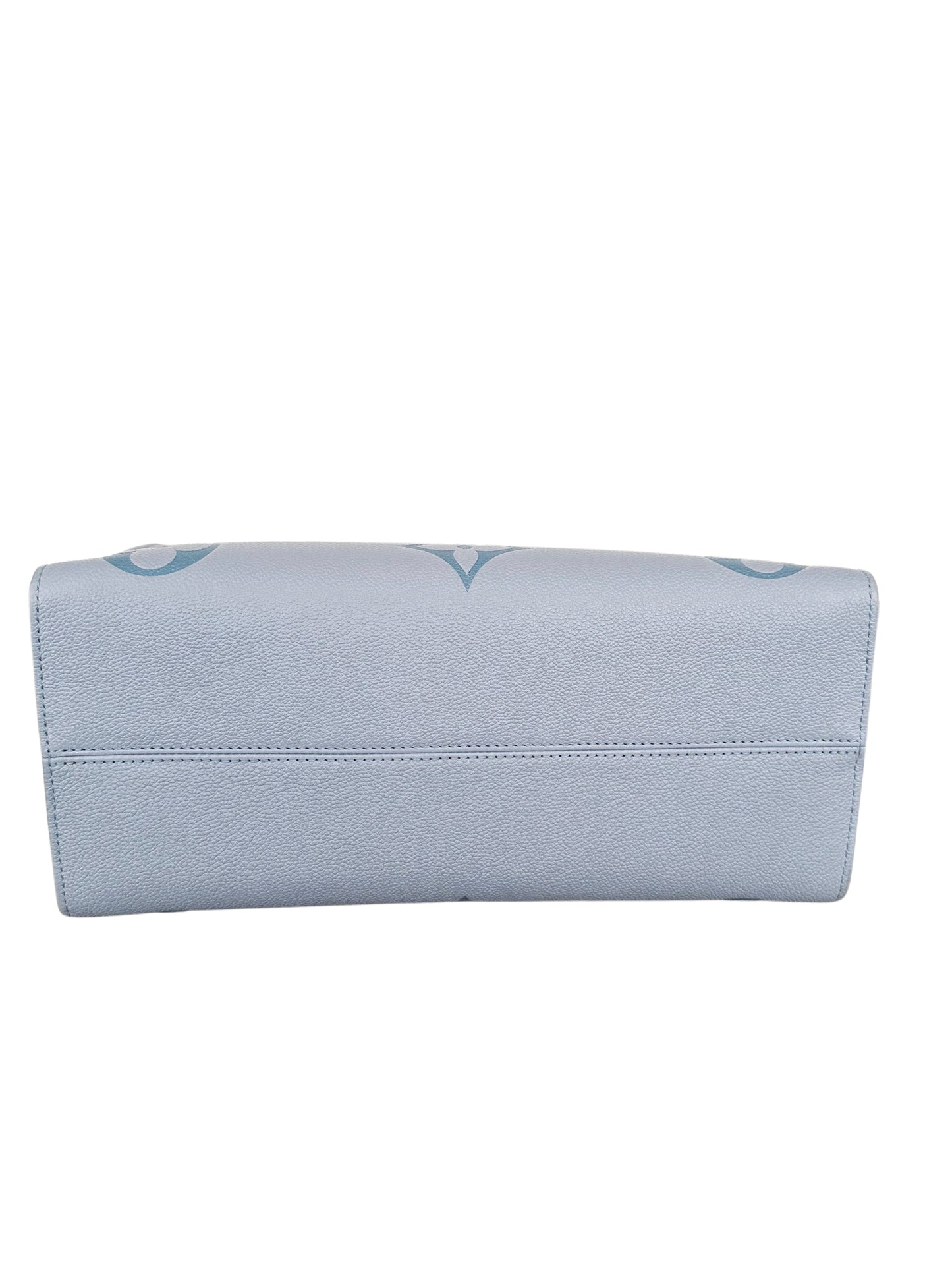 Louis Vuitton By The Pool OnTheGo MM Empreinte Giant Gradient Summer Blue