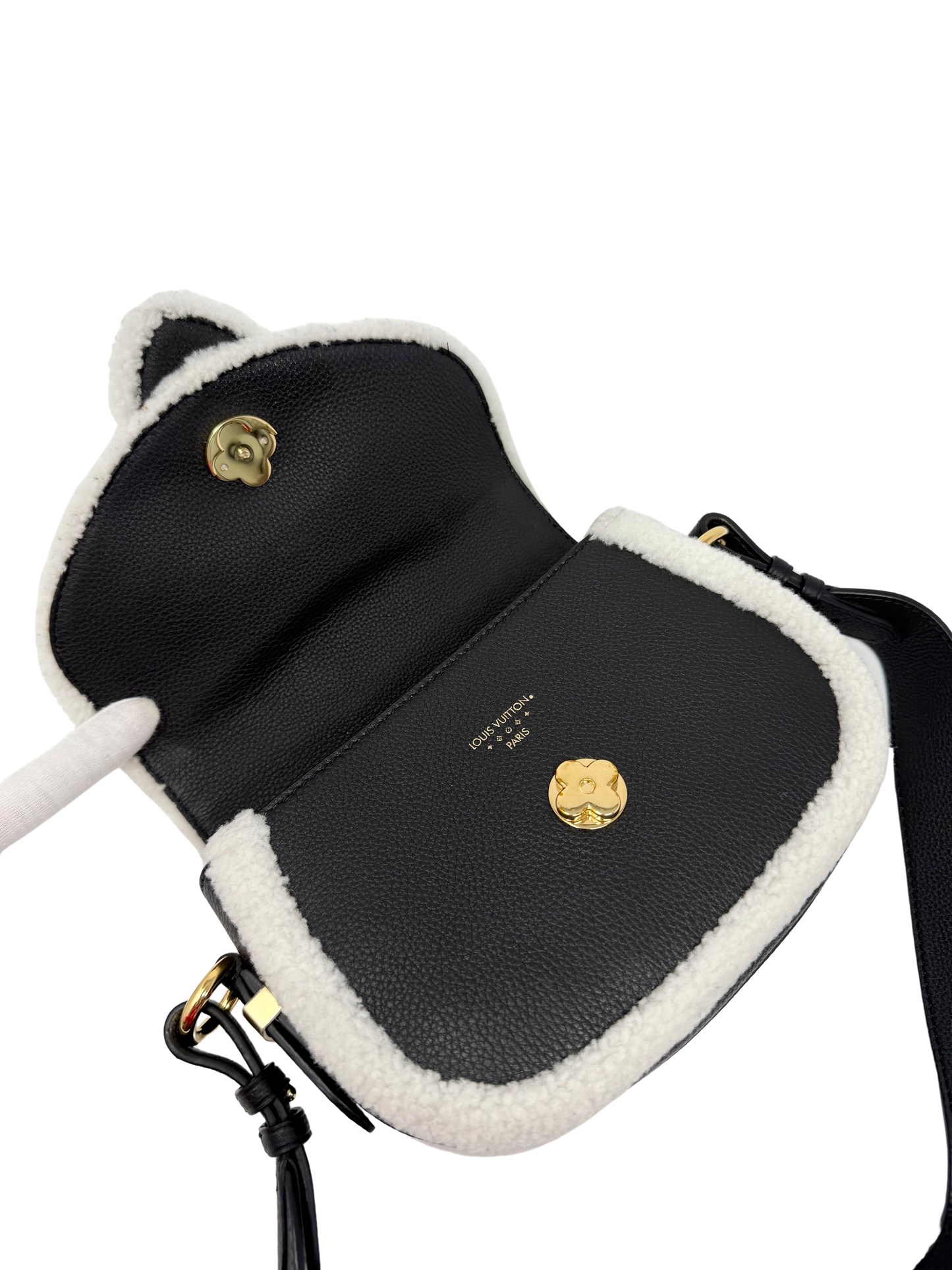 Louis Vuitton Pont 9 Soft PM Shearling Noir LV Ski Crossbody Cream Black