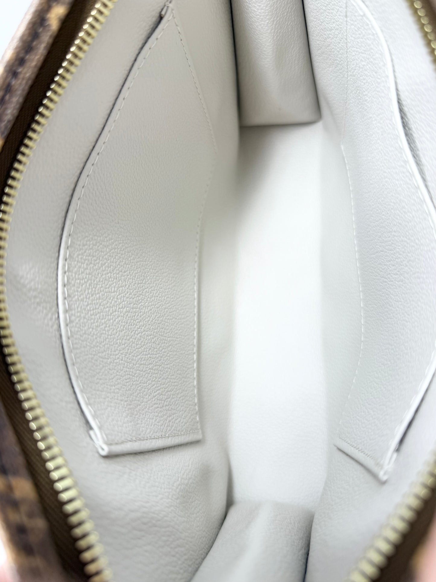 Louis Vuitton Monogram Flight Mode Cosmetic Toiletry Pouch 26