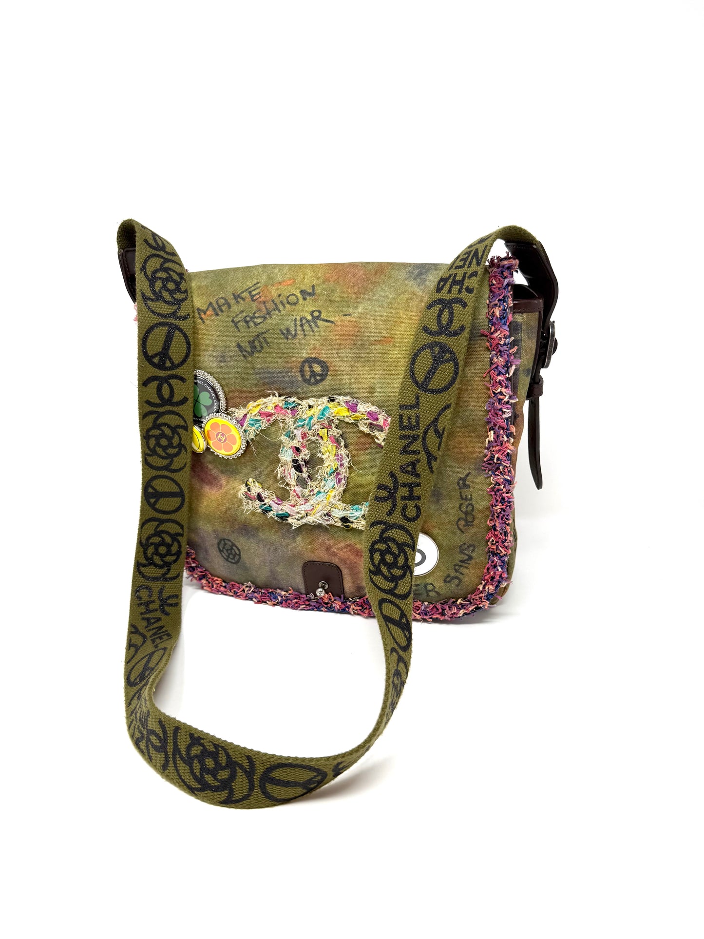 CHANEL Graffiti On The Pavements Khaki Multicolor Messenger Bag Runway