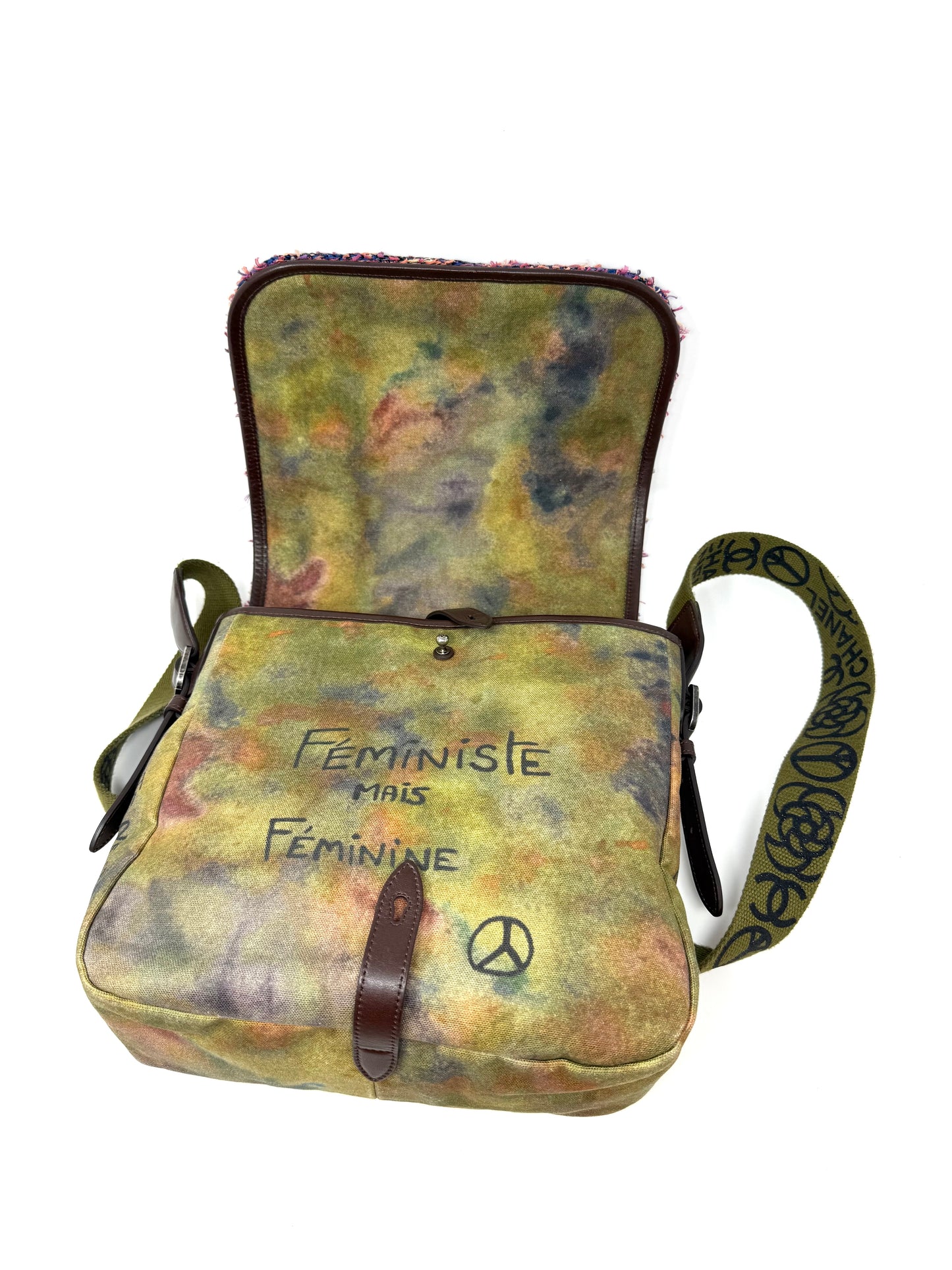 CHANEL Graffiti On The Pavements Khaki Multicolor Messenger Bag Runway