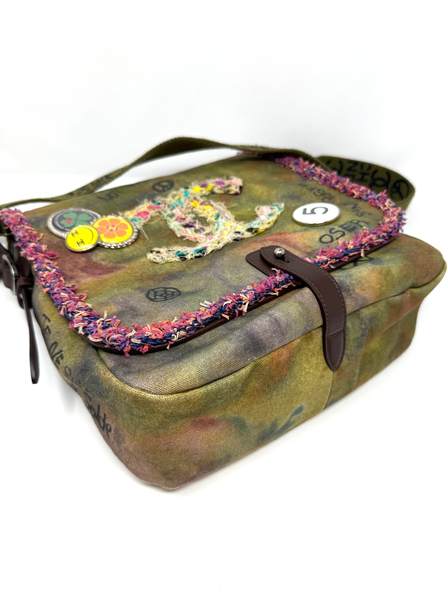 CHANEL Graffiti On The Pavements Khaki Multicolor Messenger Bag Runway