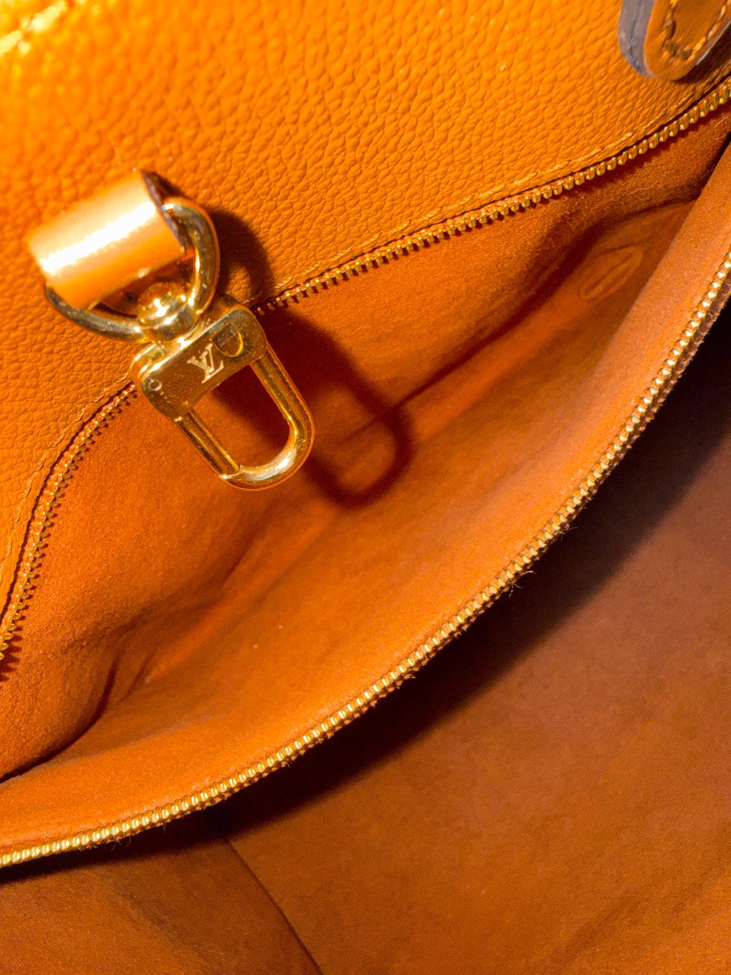 Louis Vuitton Empreinte Monogram OnTheGo MM Tote Bag Cognac