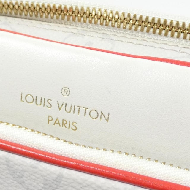 Louis Vuitton NBA Nil Messenger Bag Grey Antarctica