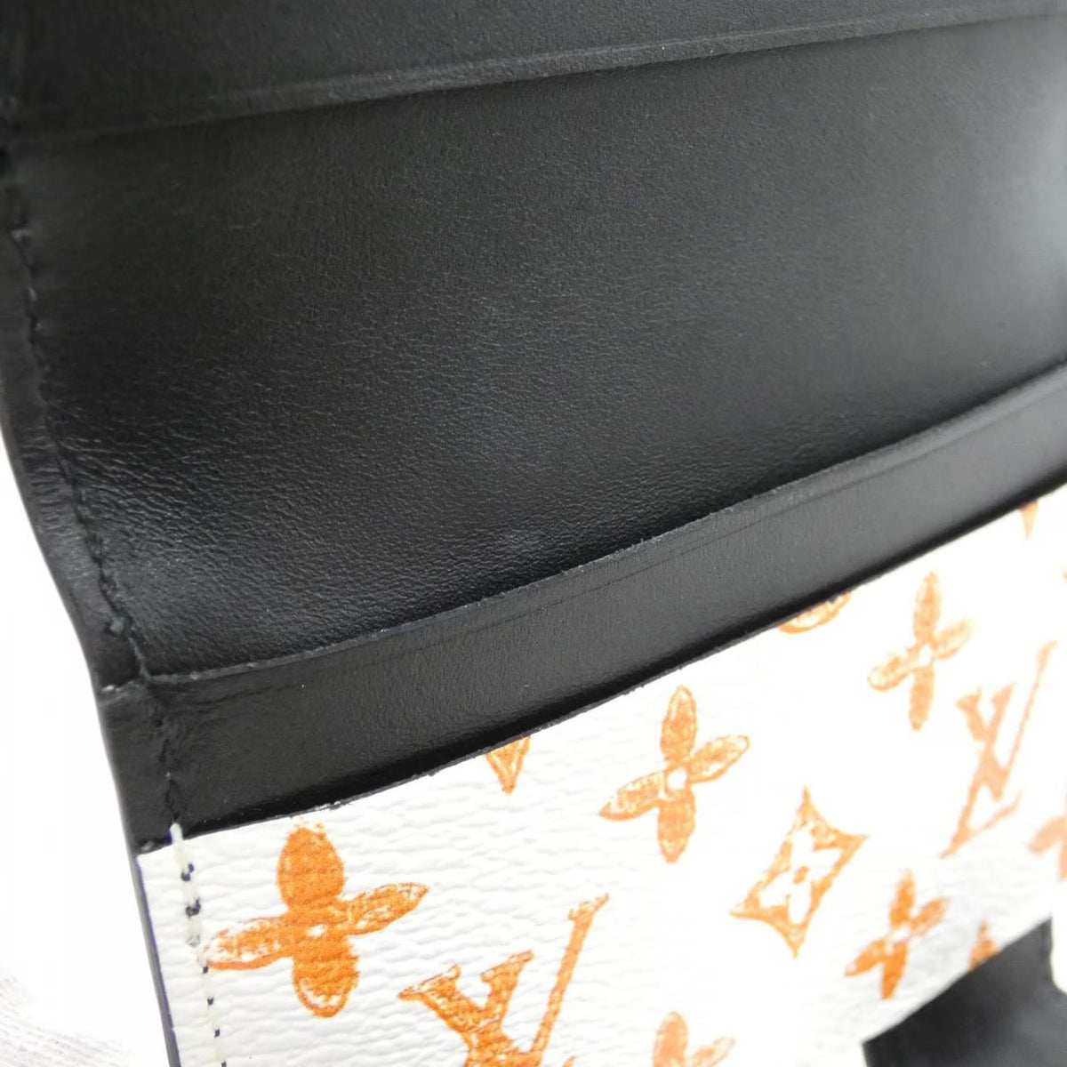 Louis Vuitton Grace Coddington Catogram Card Holder Pouch Epi Gray