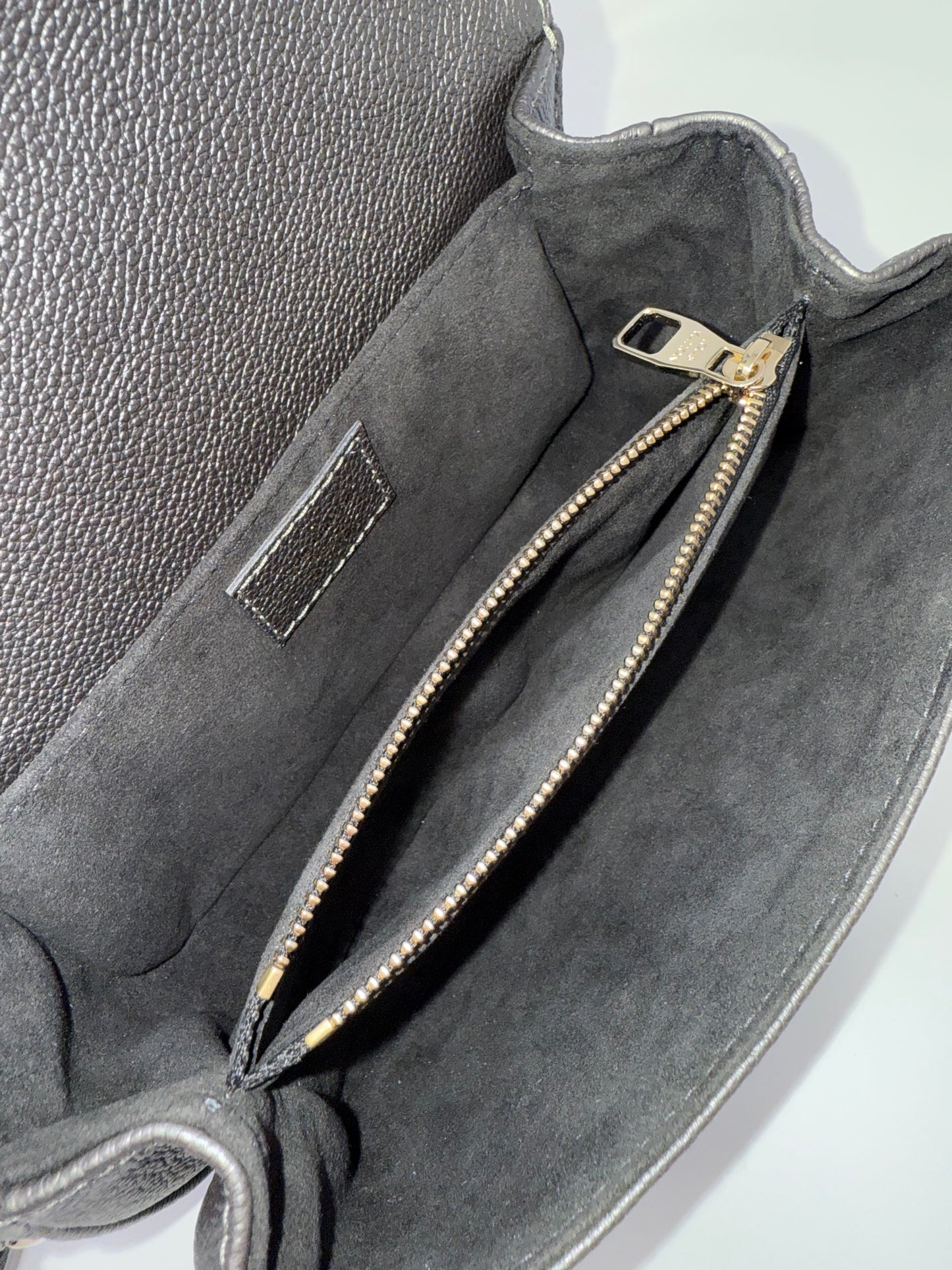 Louis Vuitton Shimmery Empreinte LV Ski Pochette Metis East West Gun Metal