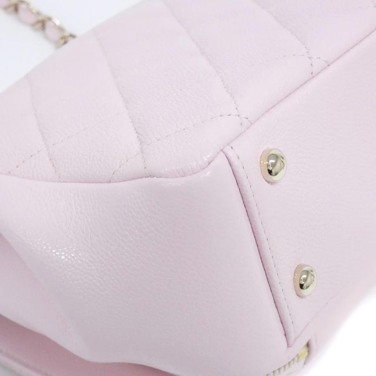 CHANEL Caviar Quilted Medium Business Affinity Flap Light Sakura Rose Pink
