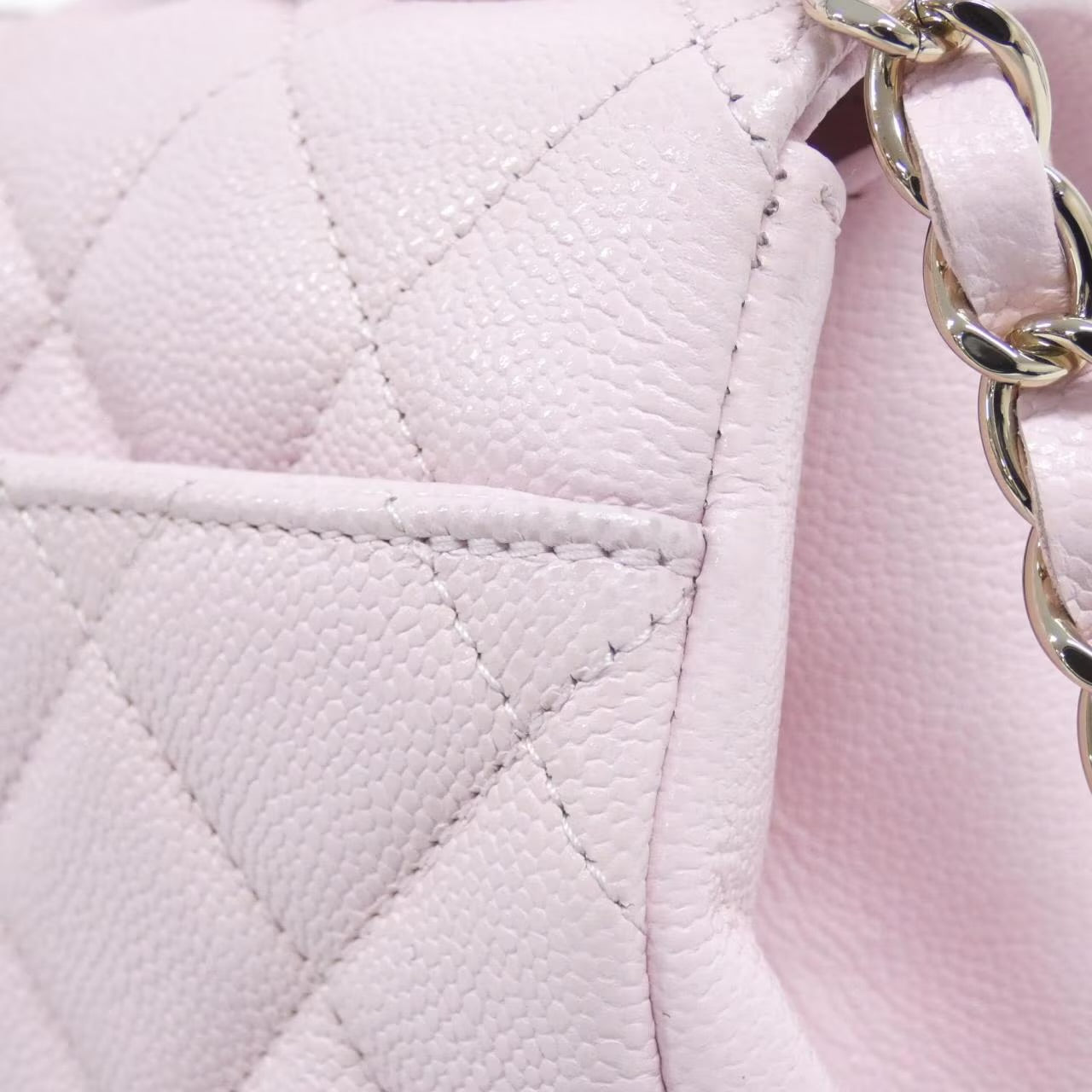 CHANEL Caviar Quilted Medium Business Affinity Flap Light Sakura Rose Pink