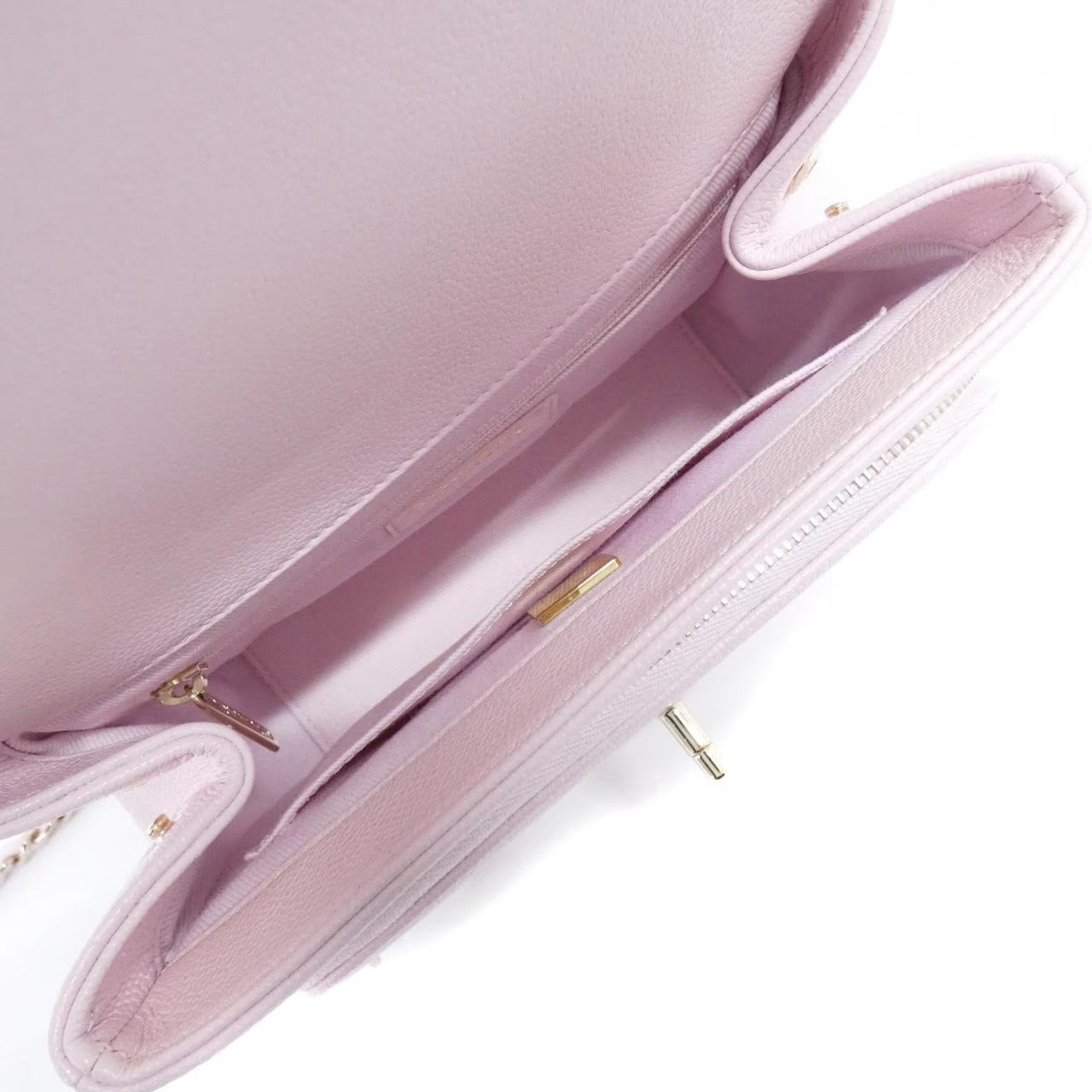 CHANEL Caviar Quilted Medium Business Affinity Flap Light Sakura Rose Pink