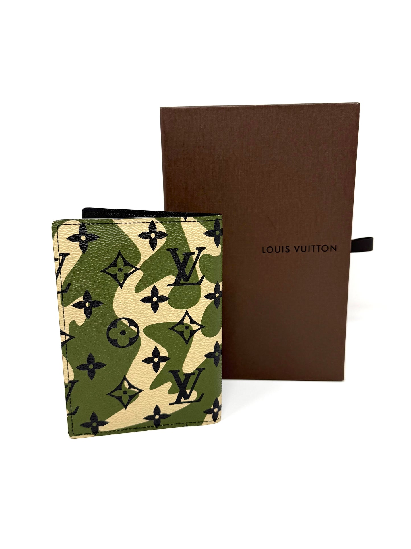 Louis Vuitton Takashi Murakami Monogramouflage Passport Holder