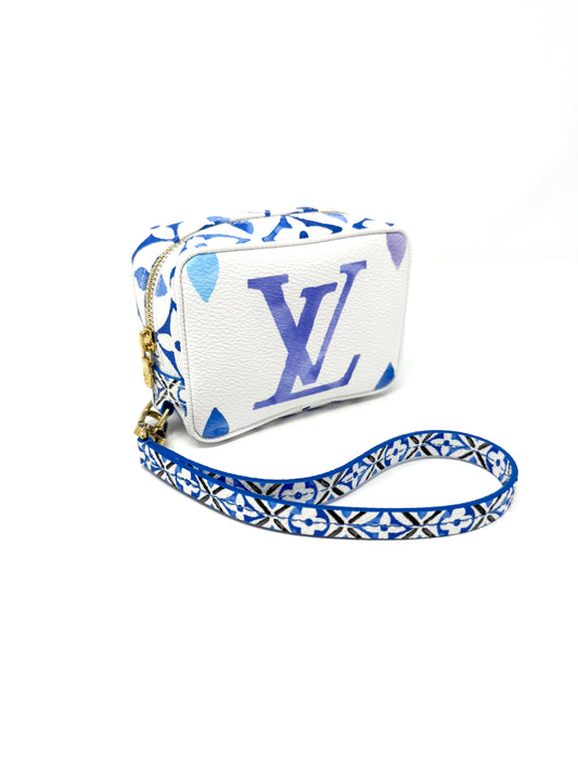 Louis Vuitton By The Pool Wapity Case Watercolor Blue