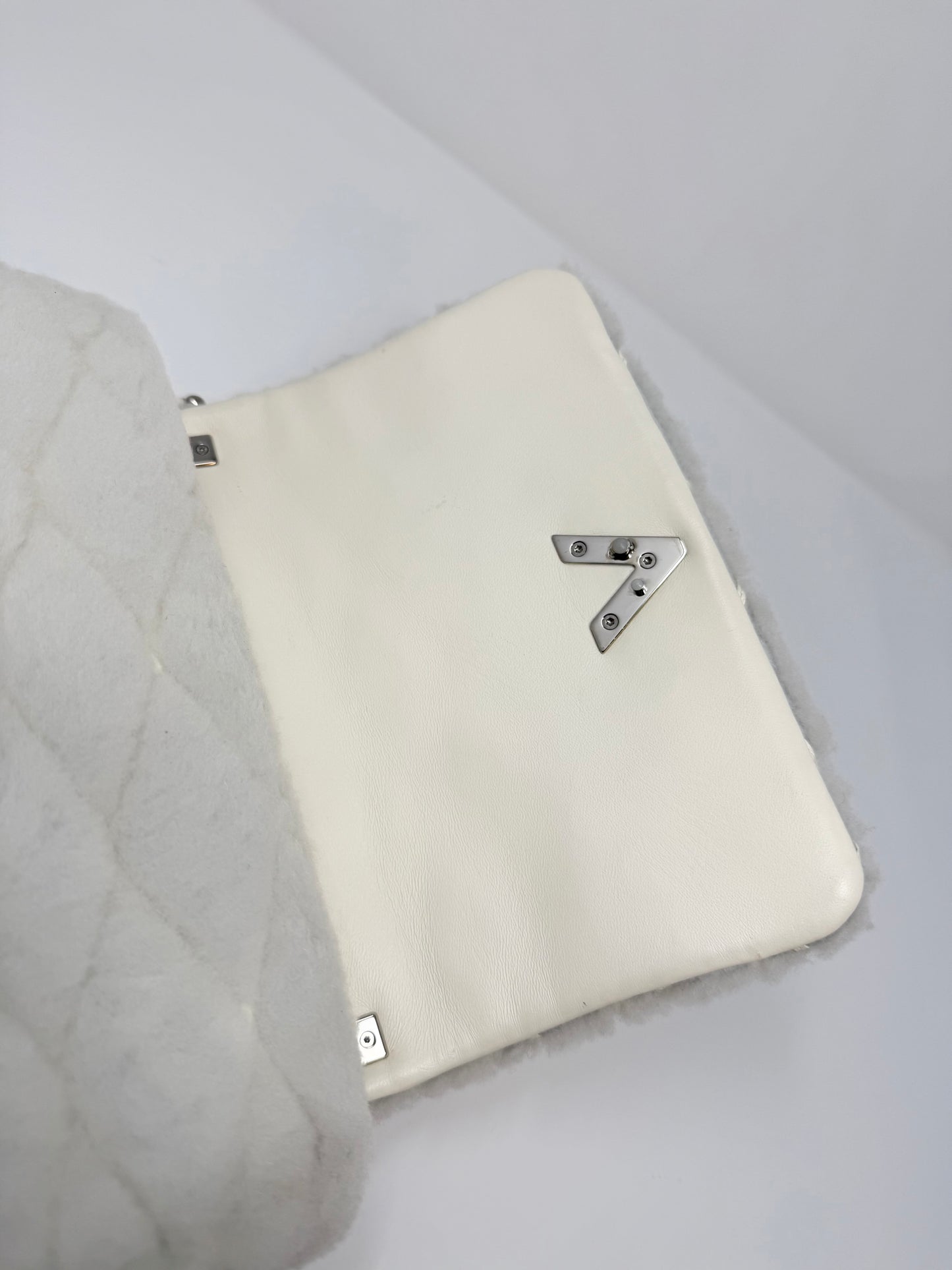 Louis Vuitton Malletage GO-14 MM Shearling Fur Twist White Silver
