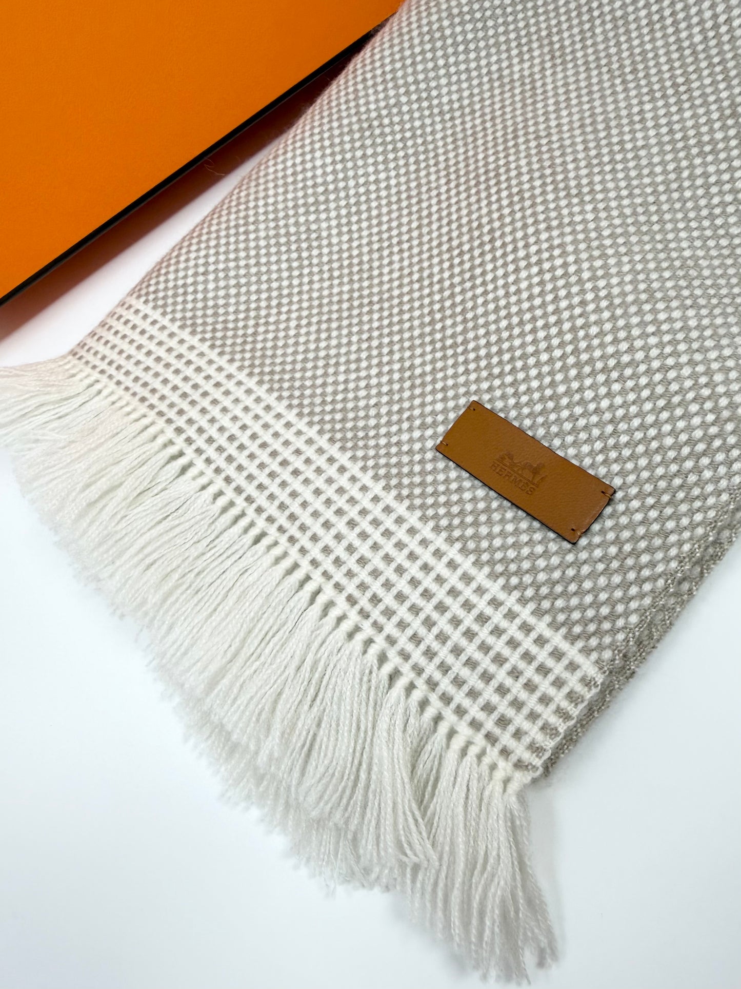 Hermes 100% Cashmere Warm Fringe Scarf Light Grey Brown White