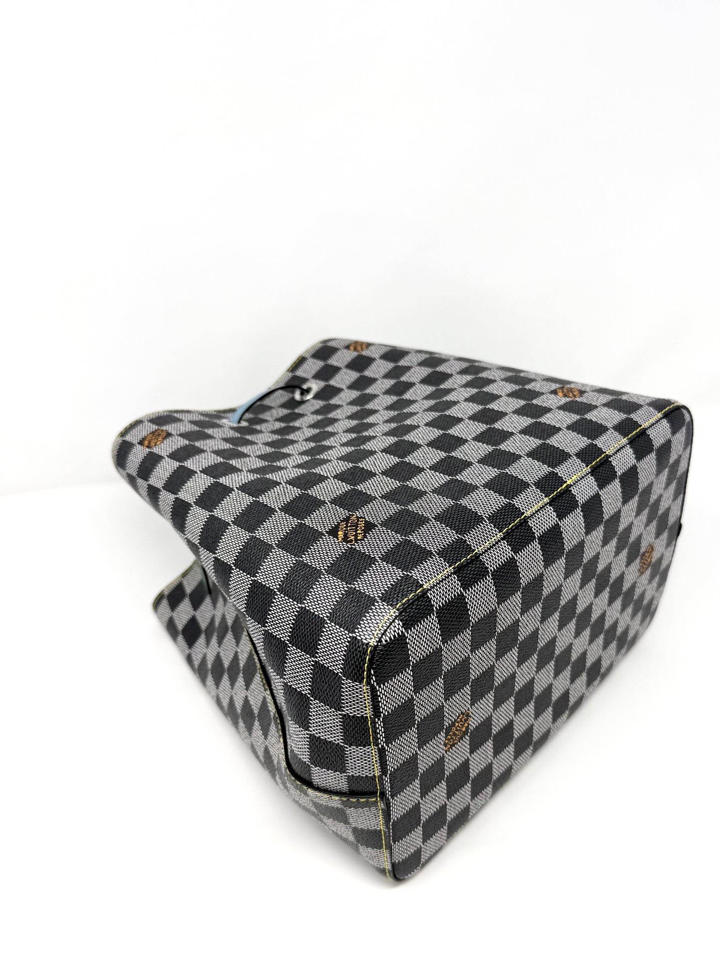 Louis Vuitton Damier Noir NeoNoe MM Tricolor Nicolas Ghesquiere