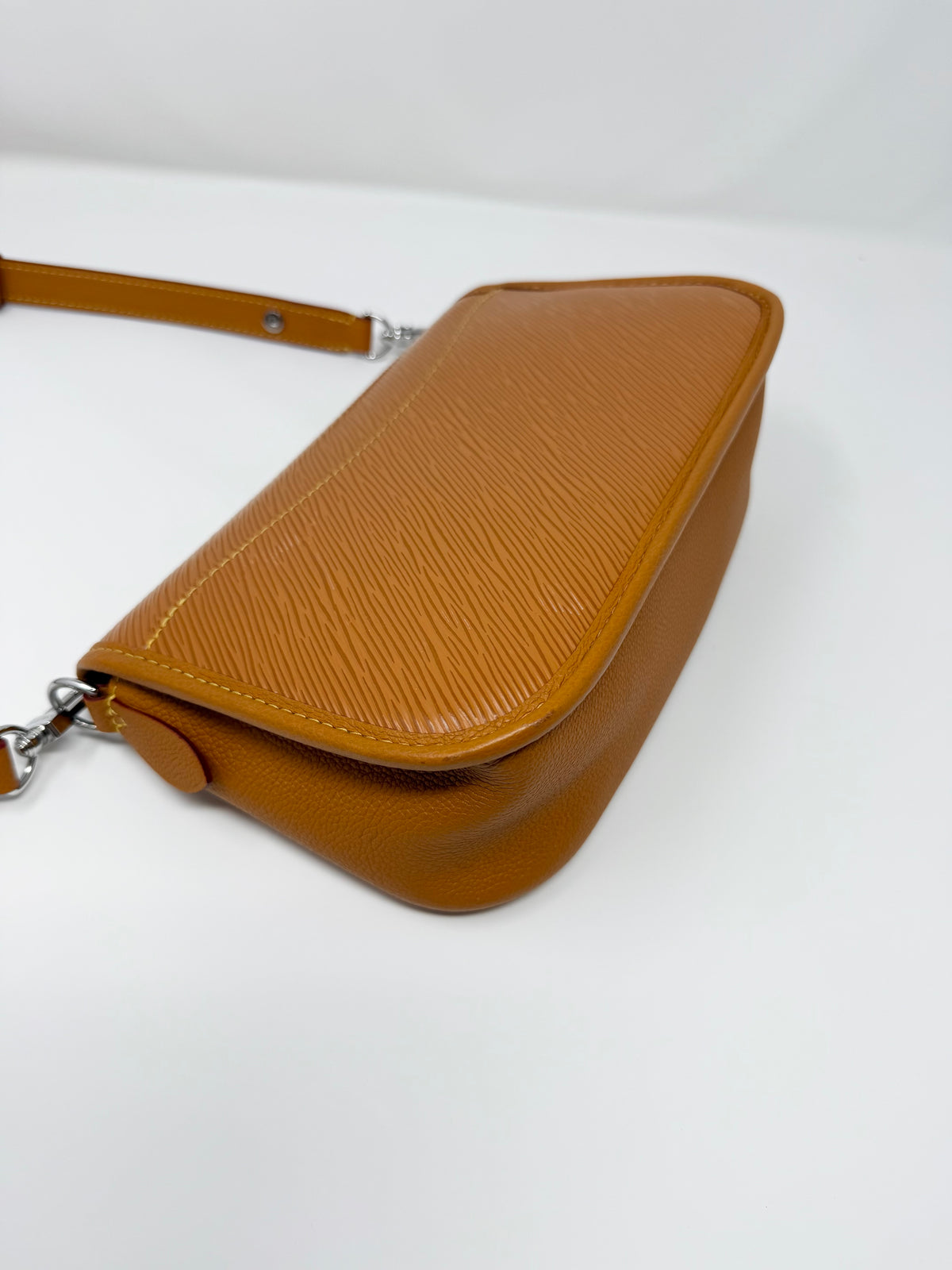 Louis Vuitton Buci Gold Honey Cognac Brown Epi Leather Shoulder Crossbody