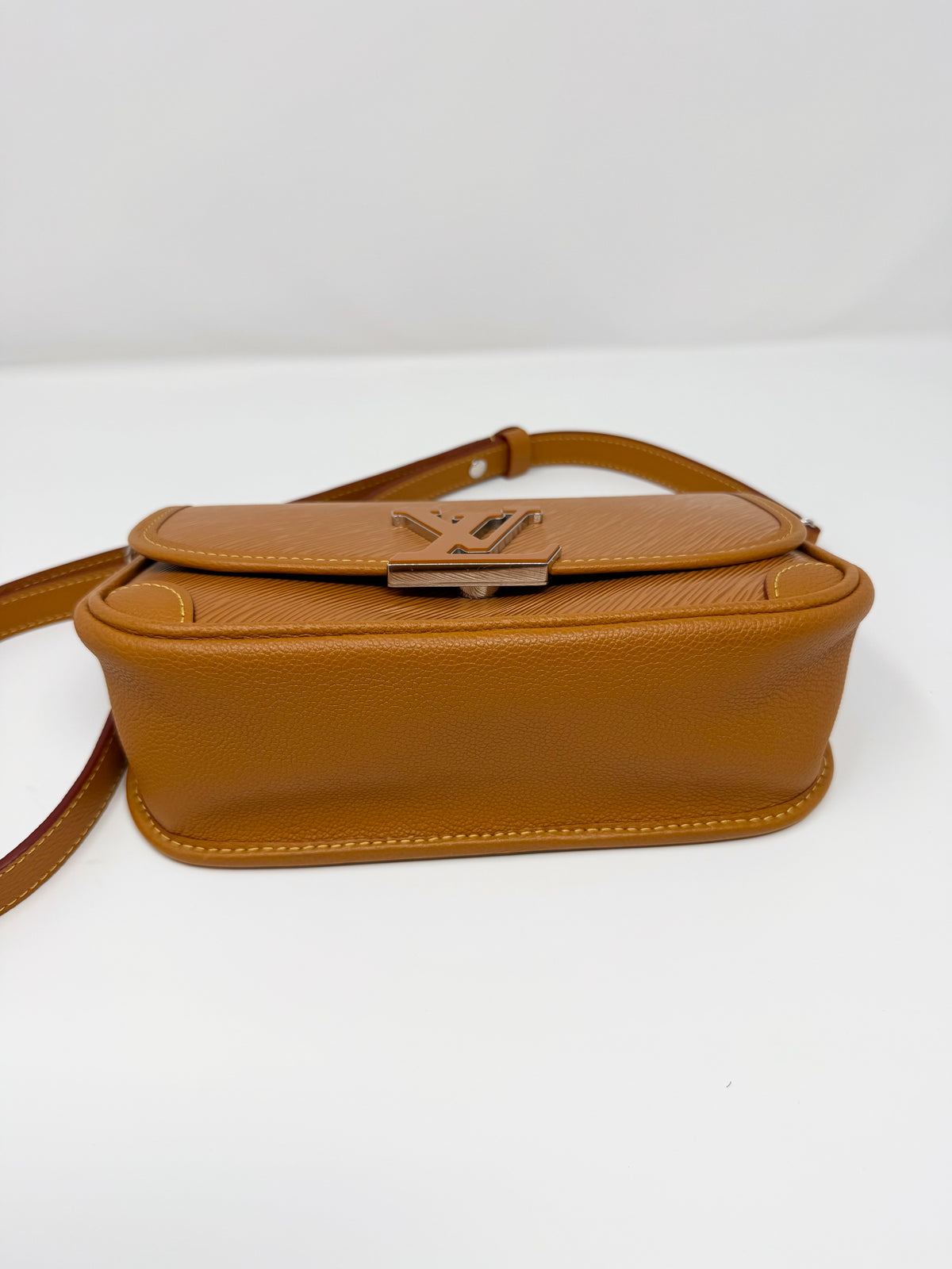 Louis Vuitton Buci Gold Honey Cognac Brown Epi Leather Shoulder Crossbody