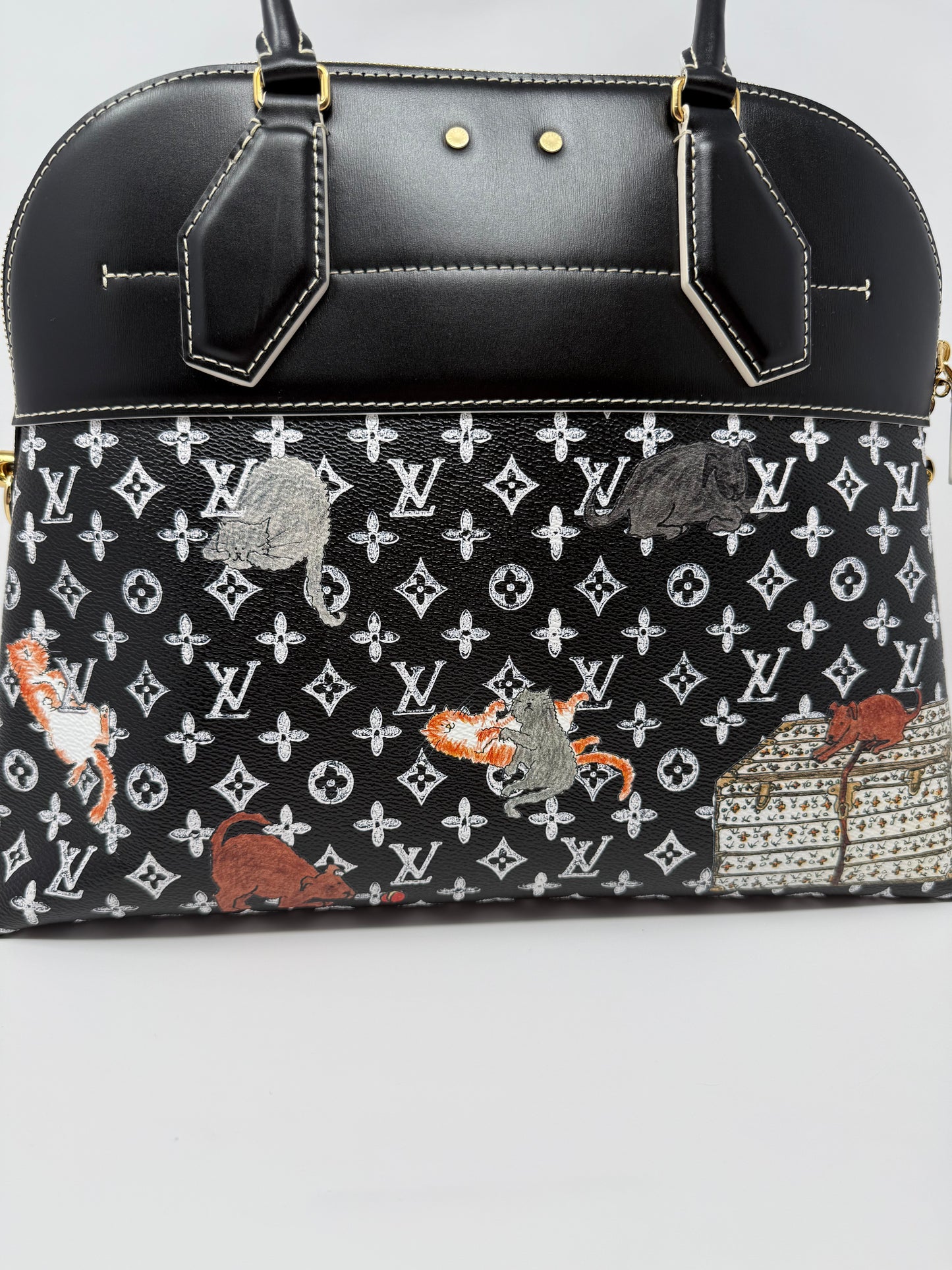Louis Vuitton Grace Coddington Catogram Alma Souple Black