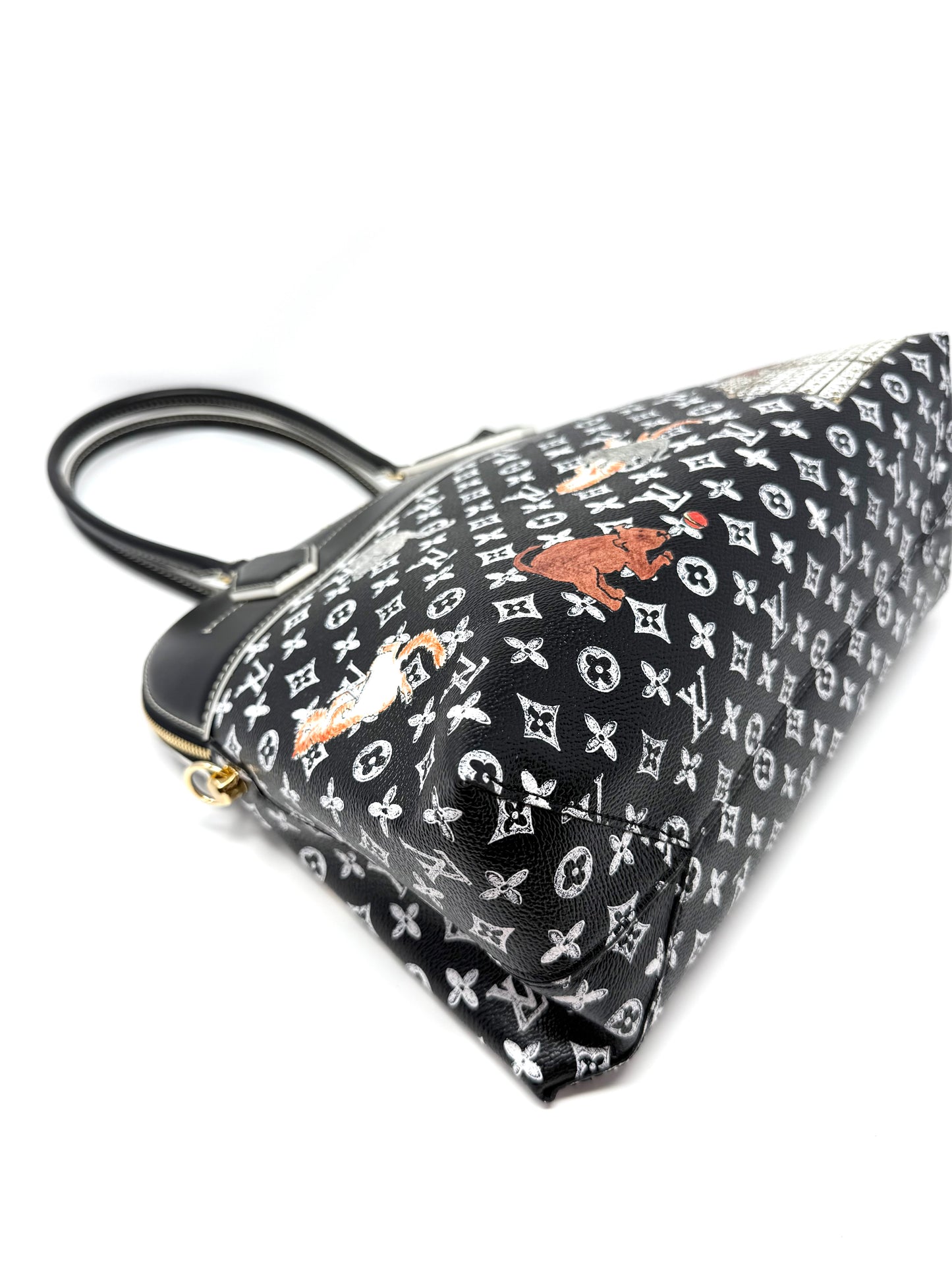 Louis Vuitton Grace Coddington Catogram Alma Souple Black