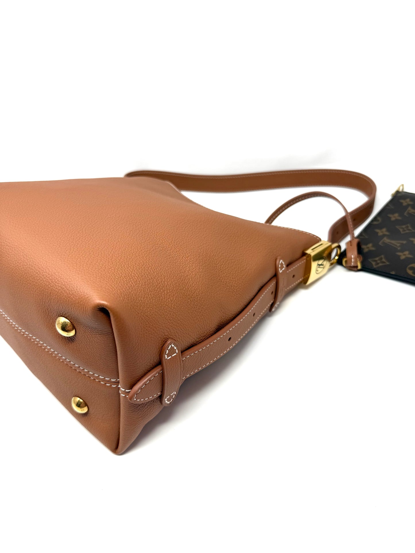 Louis Vuitton Low Key Hobo PM Cognac
