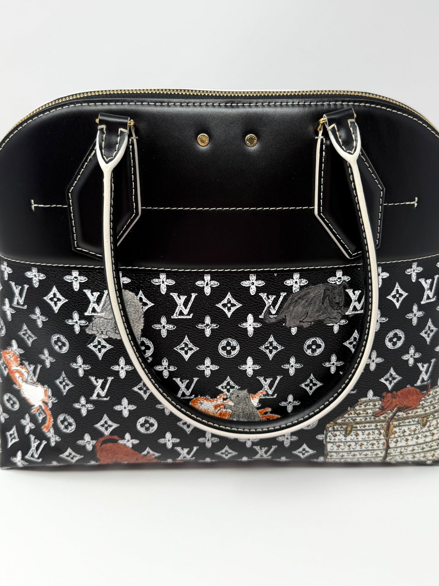 Louis Vuitton Grace Coddington Catogram Alma Souple Black