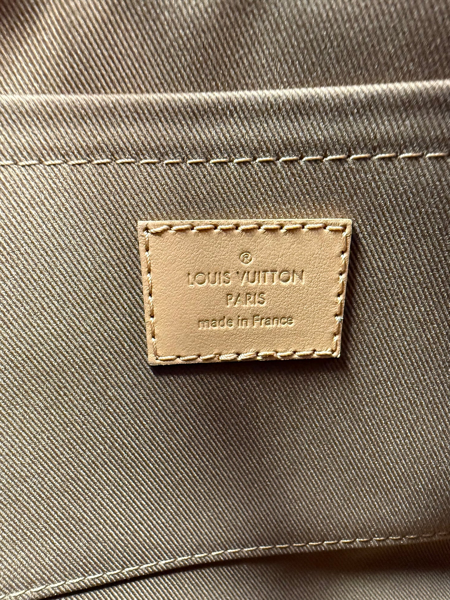 Louis Vuitton Keepall Cargo Bandouliere 25 Beige Khaki Monogam