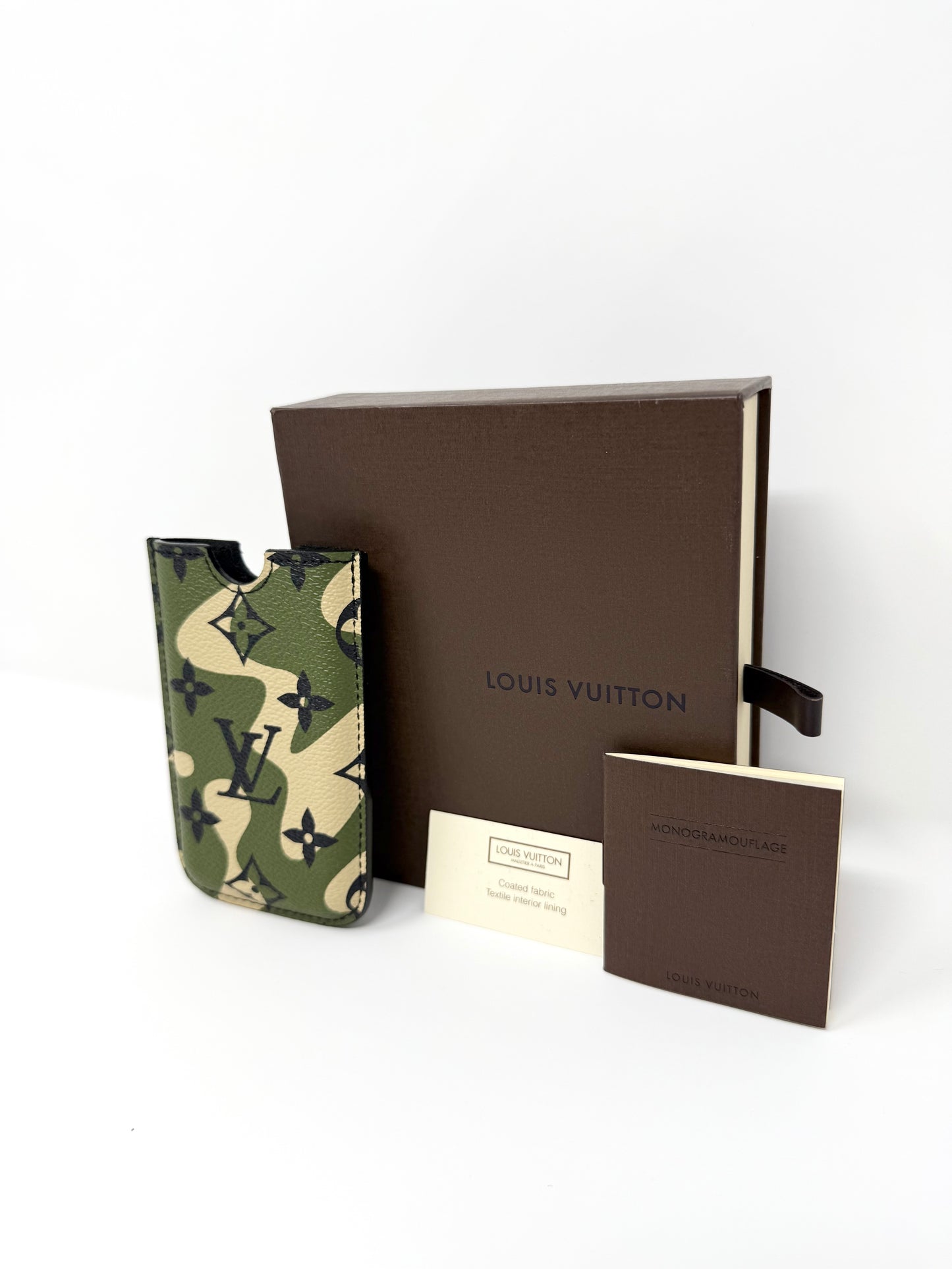 Louis Vuitton Takashi Murakami Monogramouflage Multifunctional iPod Case Card Holder