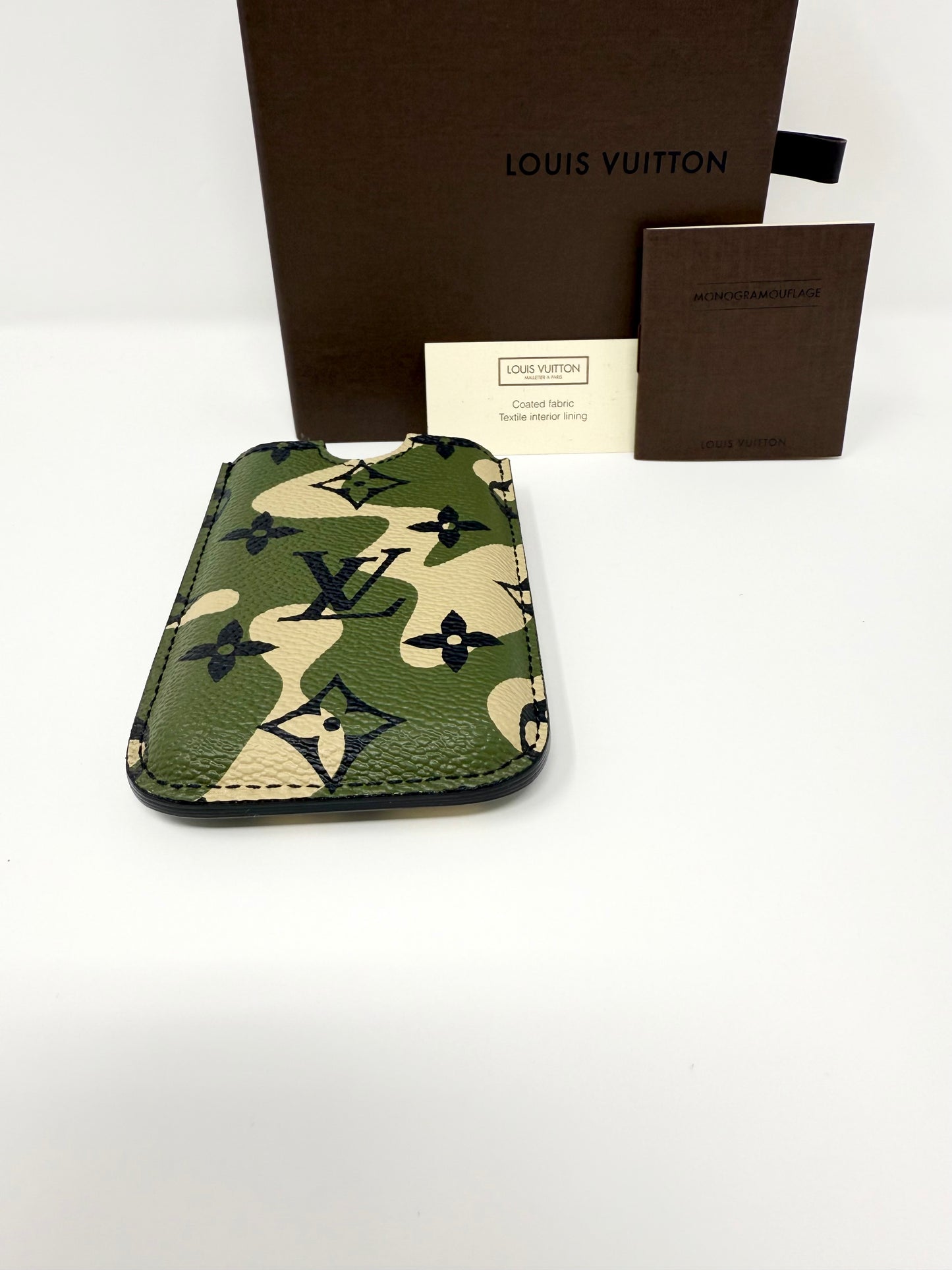 Louis Vuitton Takashi Murakami Monogramouflage Multifunctional iPod Case Card Holder
