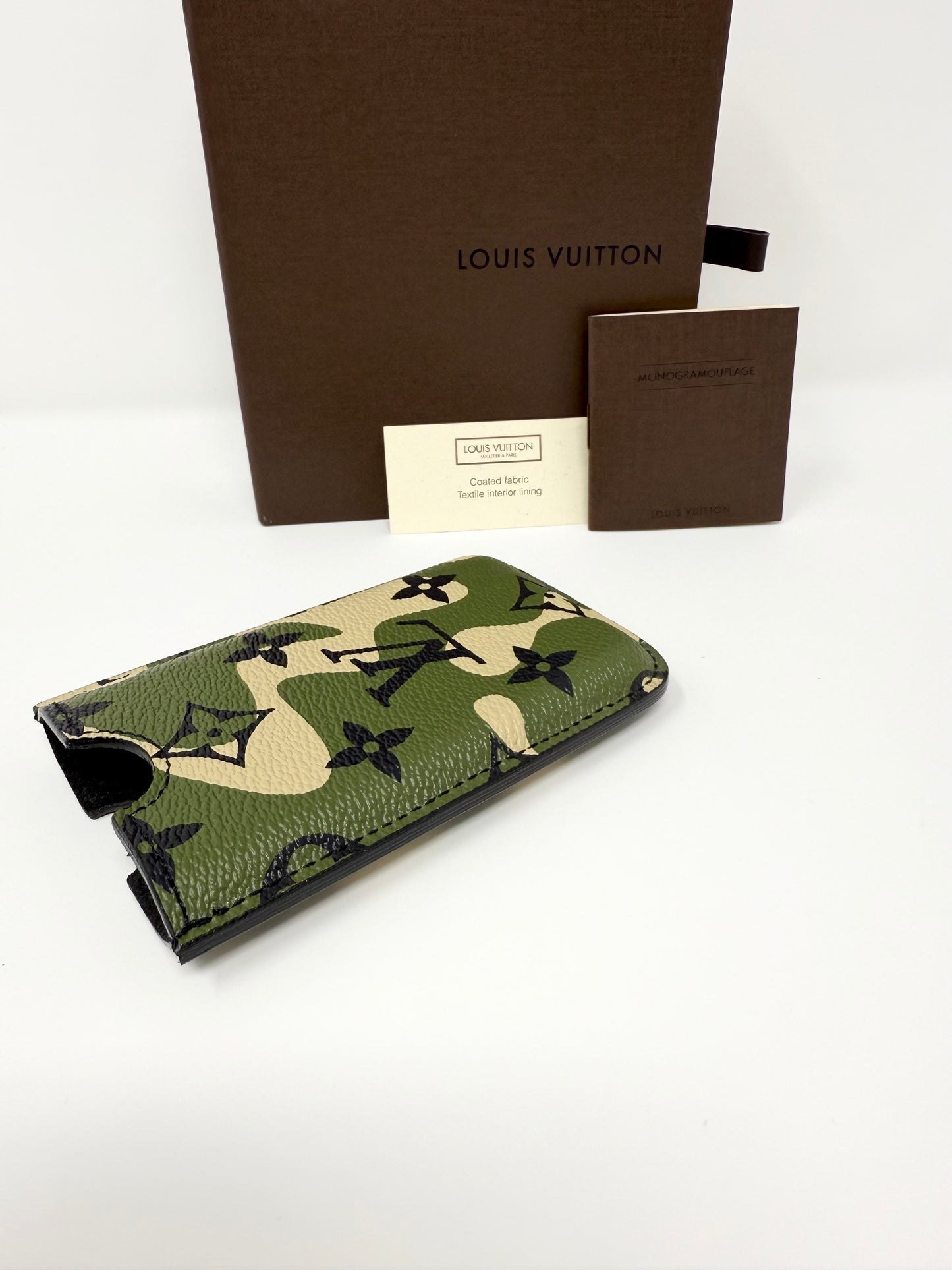 Louis Vuitton Takashi Murakami Monogramouflage Multifunctional iPod Case Card Holder